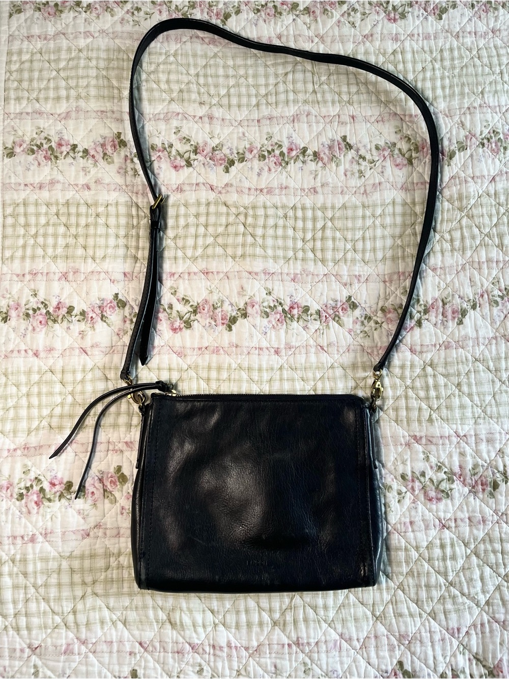 Fossil Black Leather Minimalist Crossbody Everyday Shoulder Bag
